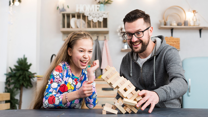 Aile ile oyun oynama